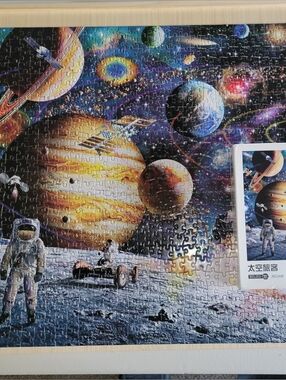 Space Planets Jigsaw Puzzle with Astronauts - 1000 Piece